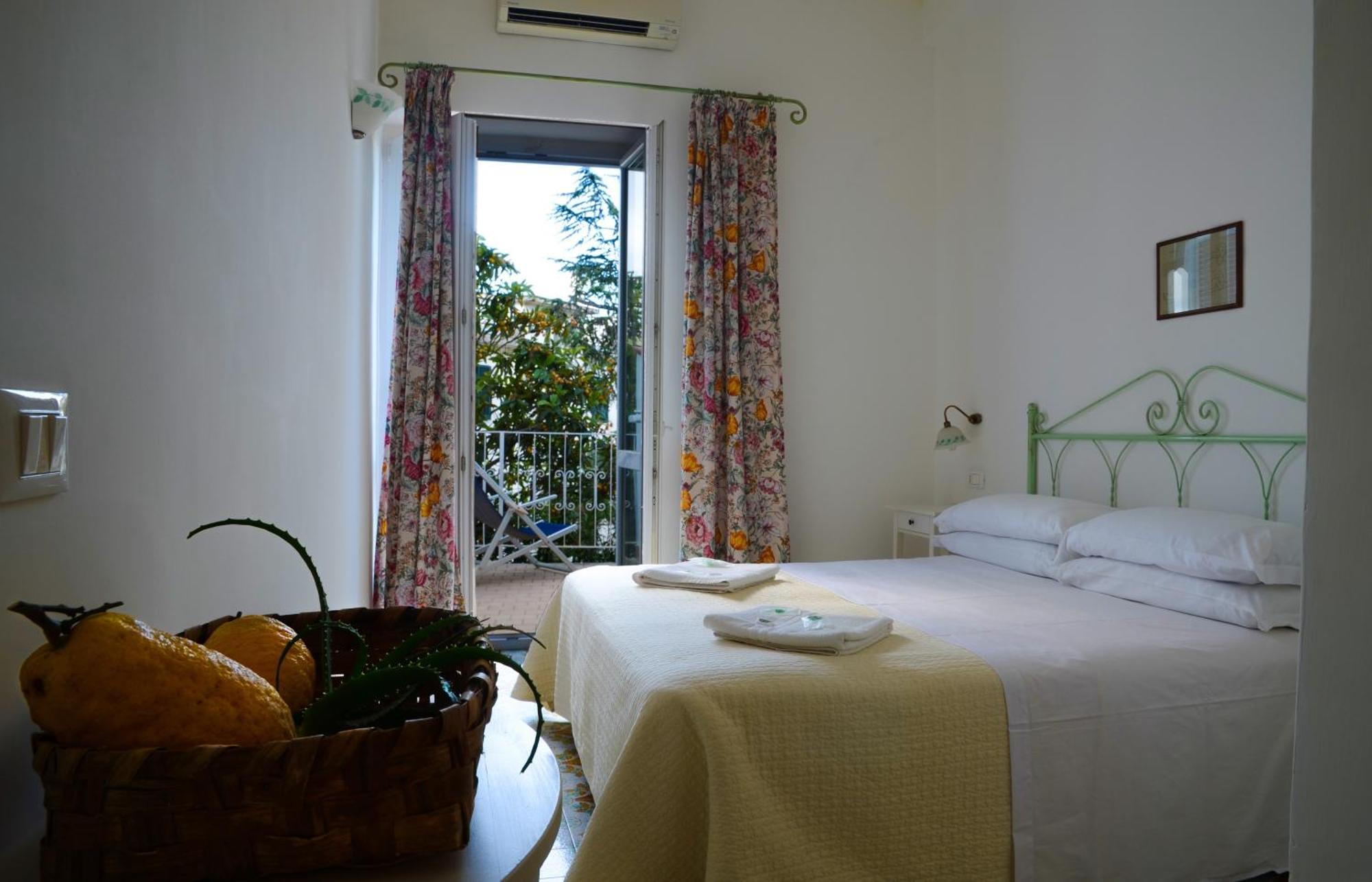 Hotel Europa Ischia Exterior foto